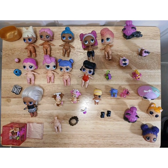 Lol Surprise Dolls 3" Lot of 10 Dolls 3 Babies 4 Pets And Mixed Pieces - Picture 1 of 10